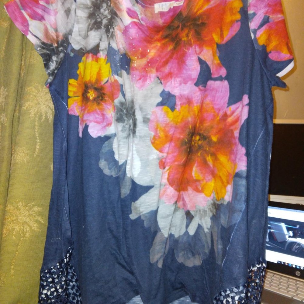 blouse with flowers